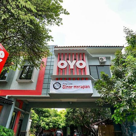 Oyo 587 Penginapan Sinar Harapan Probolinggo Exterior photo